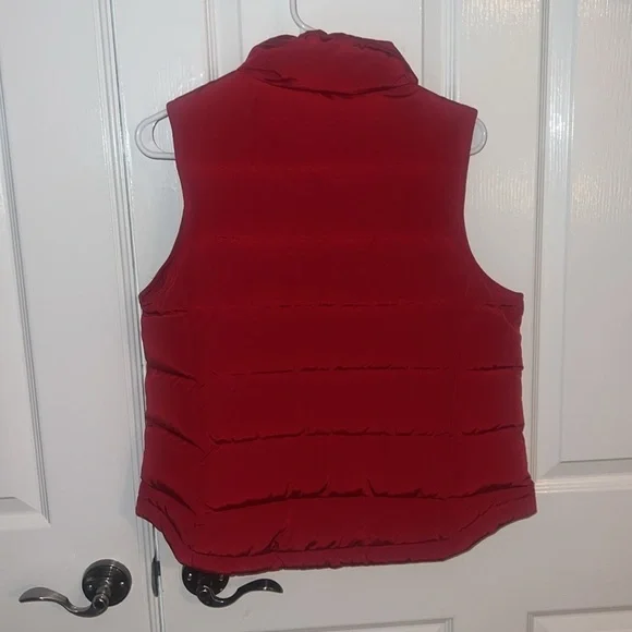 TALBOTS petites red puffer vest. Size small petite - Picture 3 of 5